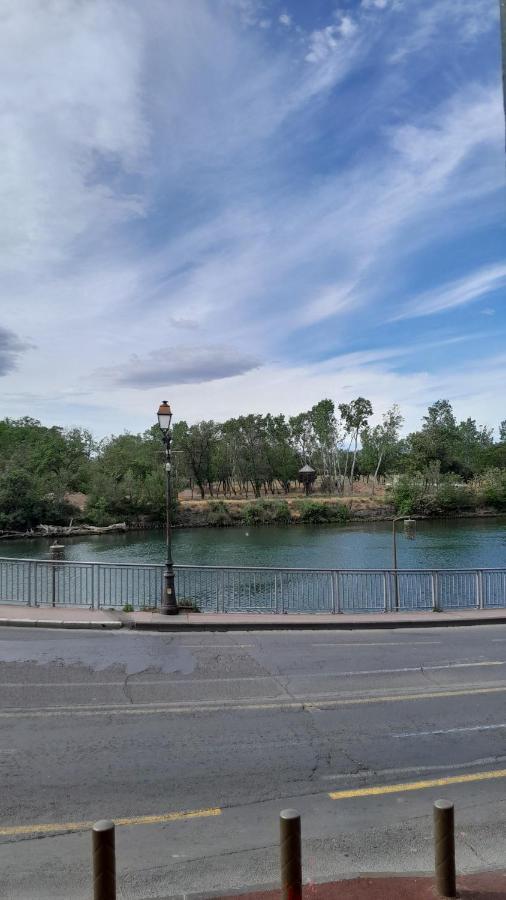 Appartement Authentique Au Bord Du Fleuve Herault Agde Dış mekan fotoğraf